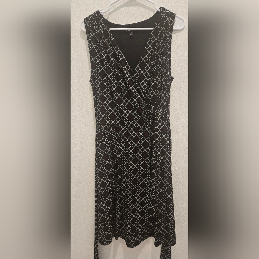 41 Hawthorn Black and White Geometric‎ Dress